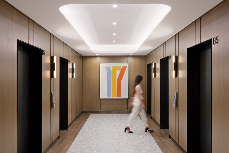 More Photos Of 560 Lexington Ave, New York Office For Lease