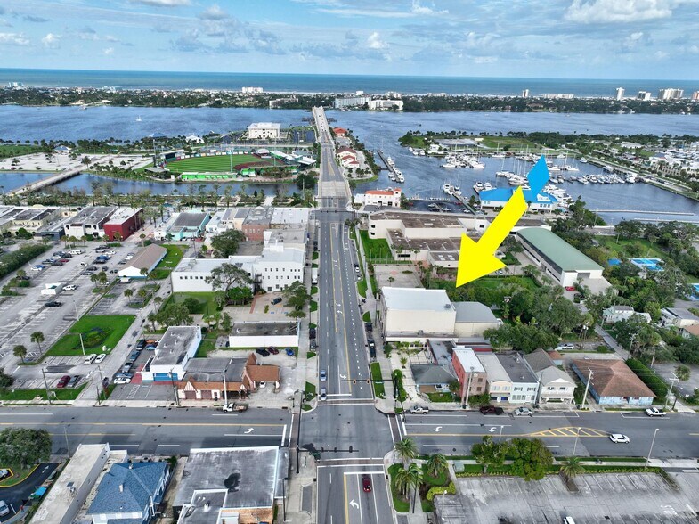 More Photos Of 135 Orange Ave, Daytona Beach Storefront For Sale