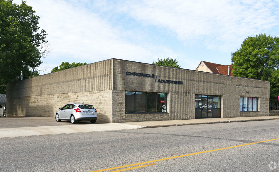 Primary Photo Of 712-716 10th St E, Glencoe Office For Sale