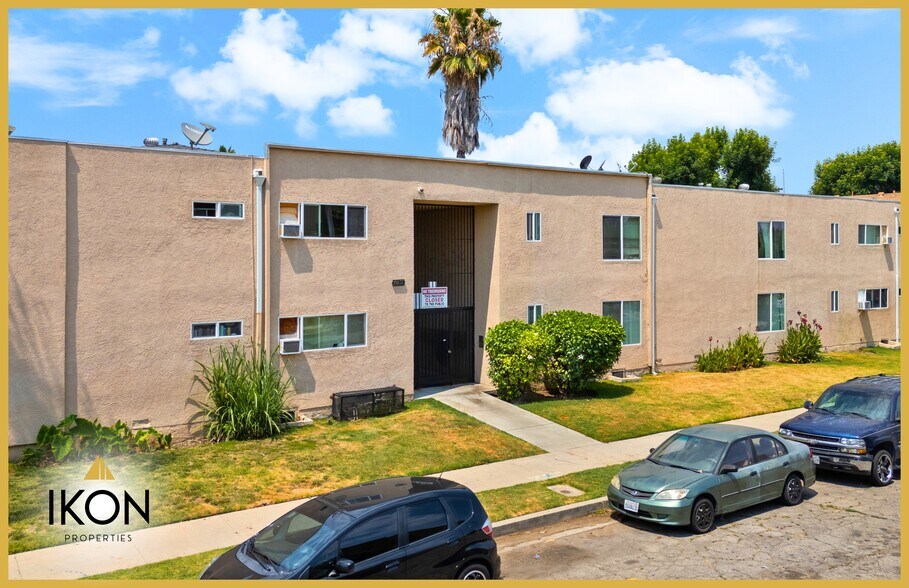 Primary Photo Of 19237 Bryant St, Northridge Apartments For Sale