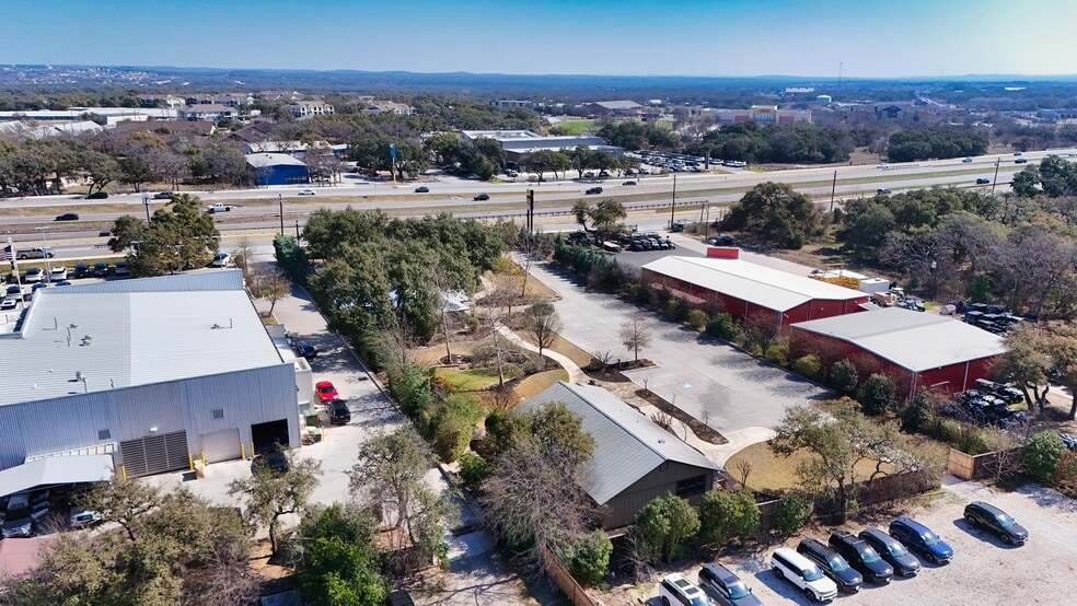 More Photos Of 32255 IH-10 W, Boerne Loft Creative Space For Lease