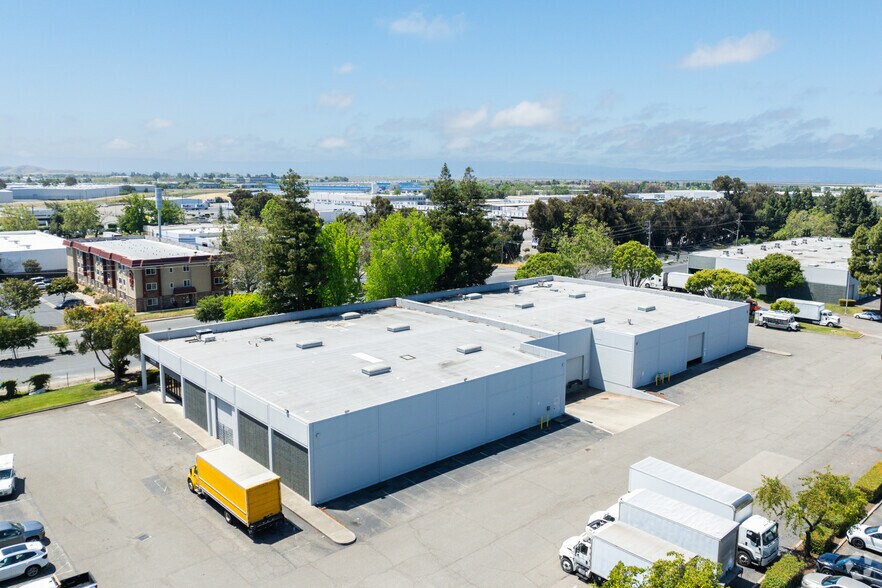 More Photos Of 2361 Industrial Pky W, Hayward Unknown For Lease