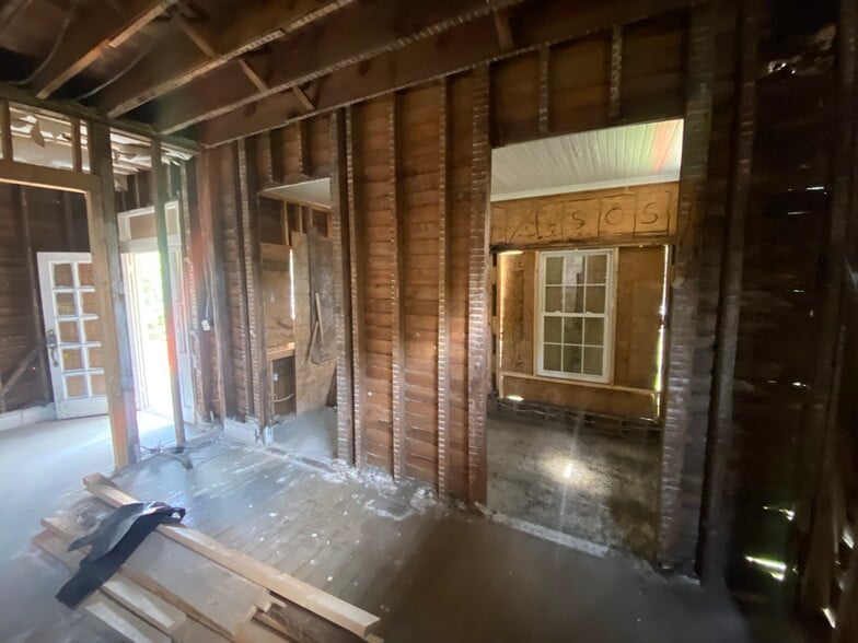More Photos Of 203 Harpersville Rd, Newport News Office Residential For Lease