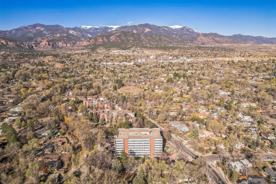 More Photos Of 107 W Cheyenne Rd, Colorado Springs Apartments For Sale