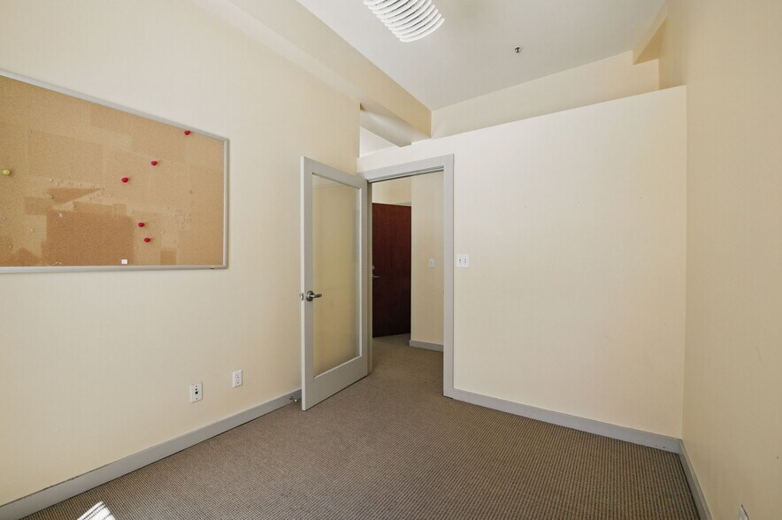 More Photos Of 1717-1719 Powell St, San Francisco Office For Sale
