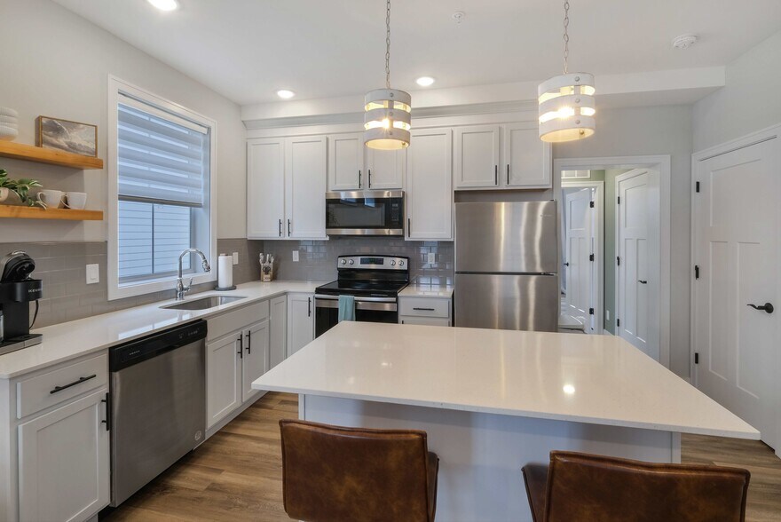 More Photos Of , Ottawa Multifamily For Sale