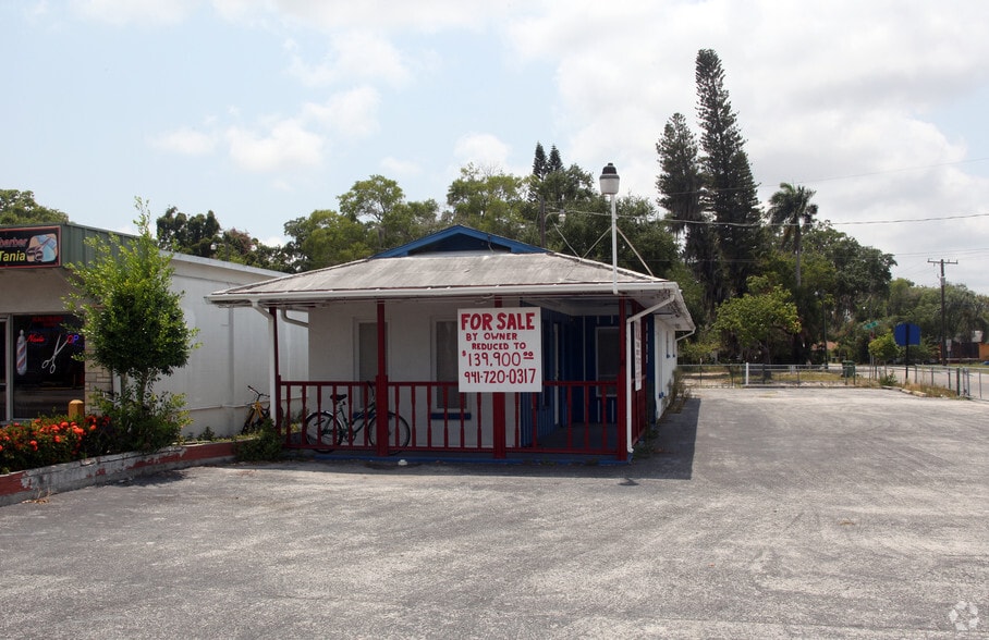 More Photos Of 1704 9th St W, Bradenton Storefront Retail Office For Lease