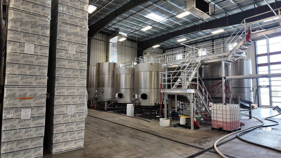 More Photos Of 8111 Keene Rd, West Richland Manufacturing For Sale