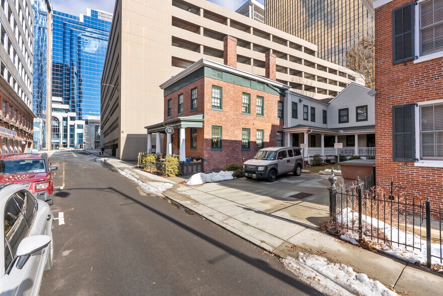 More Photos Of 36 Lewis St, Hartford Multifamily For Sale