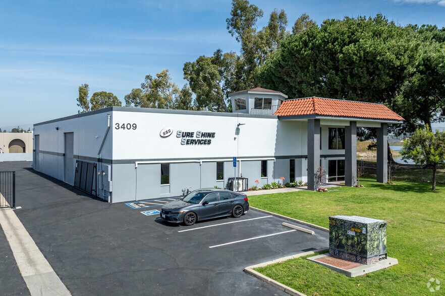 More Photos Of 3409 E Miraloma Ave, Anaheim Warehouse For Sale