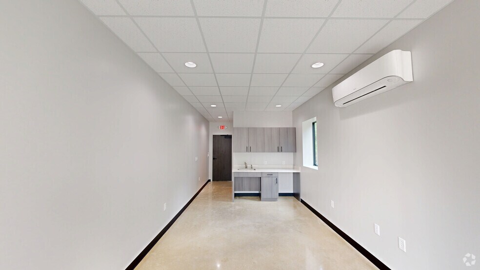 More Photos Of 113 Cantera Way, Georgetown Light Distribution For Lease