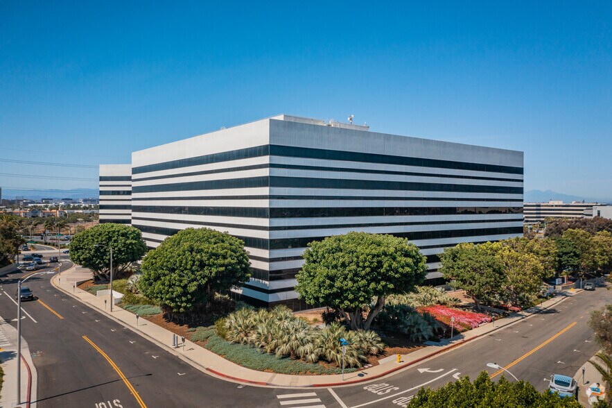 More Photos Of 1230 Rosecrans Ave, Manhattan Beach Office For Lease