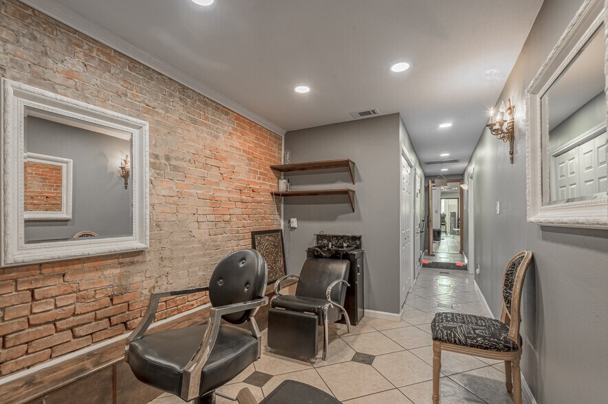 More Photos Of 131 Commerce st, Lovelady General Retail For Sale