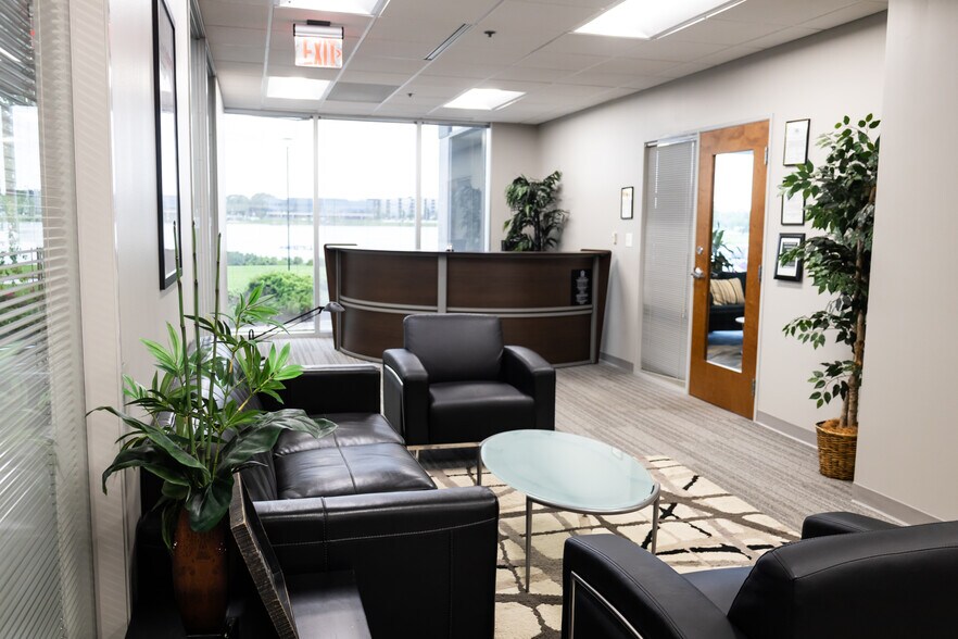 More Photos Of 3950 Priority Way South Dr, Indianapolis Office For Lease