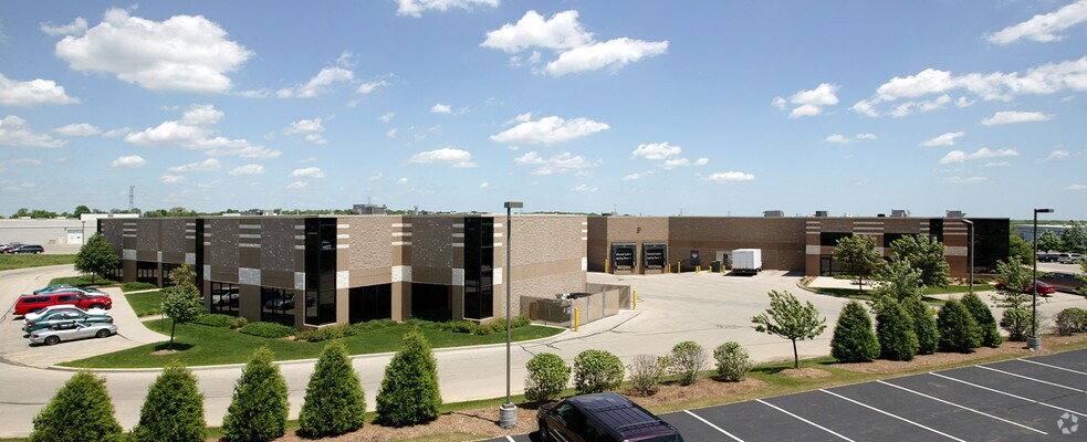 More Photos Of W165 N5731 Ridgewood Dr, Menomonee Falls Warehouse For Lease