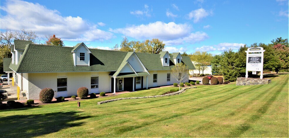 Primary Photo Of 1607 Route 300, Newburgh Office For Lease