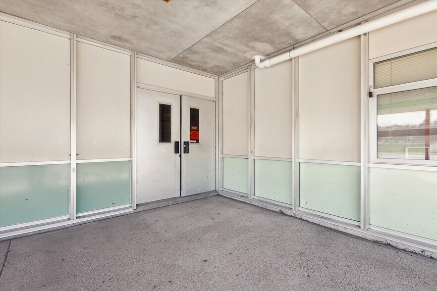 More Photos Of 502 Claremont St, Buchanan Schools For Sale