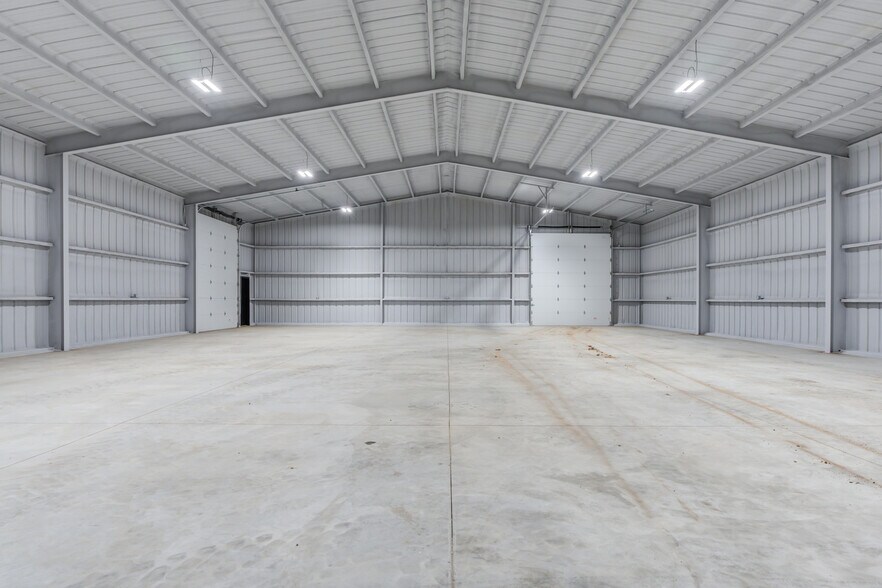 More Photos Of 8926 County Road 6820, Lubbock Warehouse For Sale