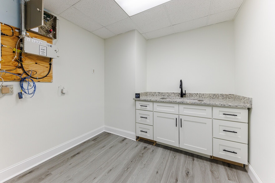 More Photos Of 1375 Access Rd, Covington Freestanding For Sale