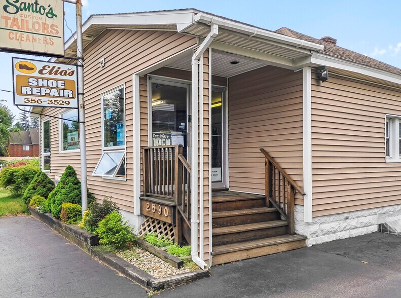 More Photos Of 2590 Western Ave, Village of Altamont Freestanding For Sale