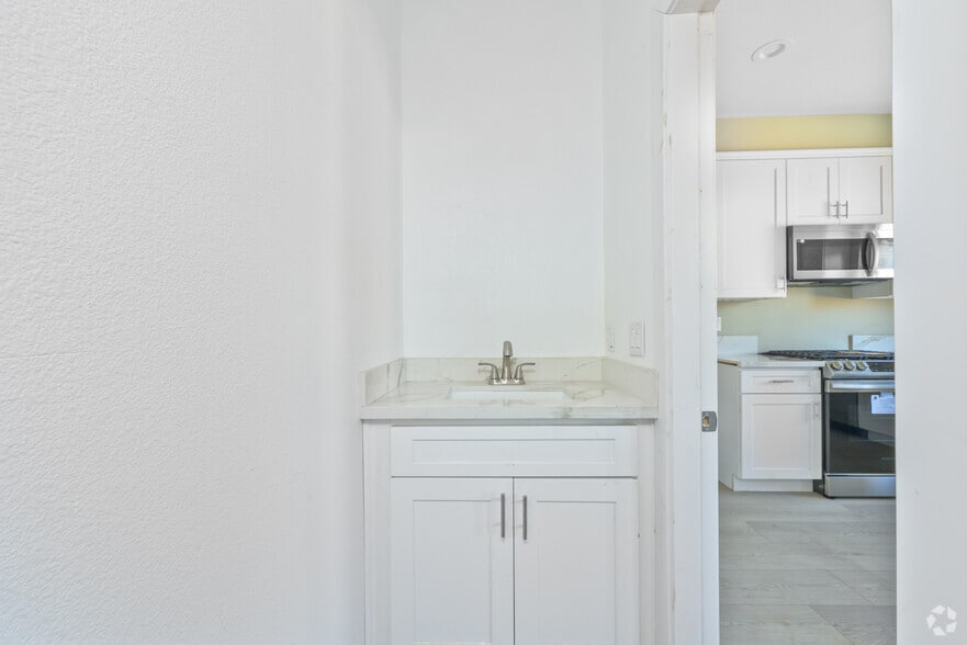 More Photos Of 15909 Merrill Ave, Fontana Apartments For Sale