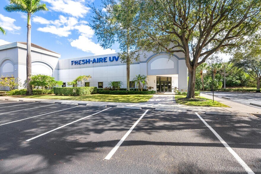 More Photos Of 1838 Park Ln S, Jupiter Warehouse For Sale