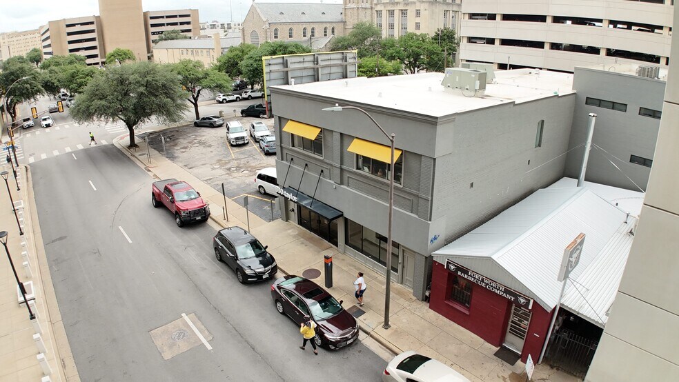 More Photos Of 830 Taylor St, Fort Worth Office For Lease
