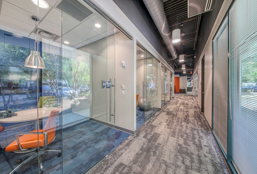 More Photos Of 400 Chastain Center Blvd, Kennesaw Office For Lease