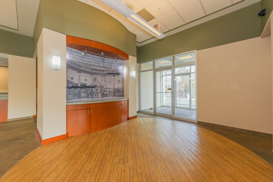 More Photos Of 1610 Main Ave, Clifton Bank For Sale