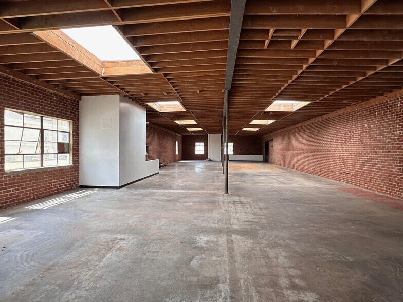 More Photos Of 1327 S Olive St, Los Angeles Specialty For Lease