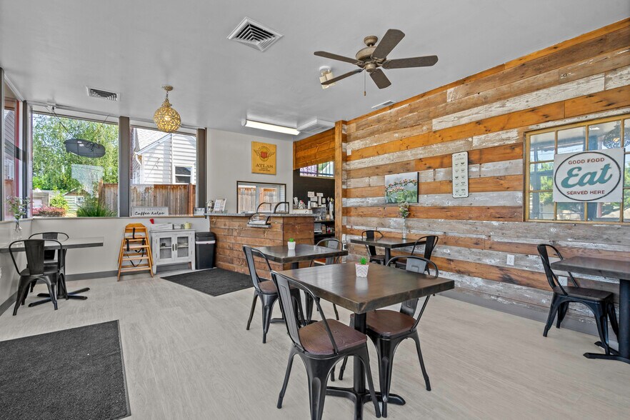 More Photos Of 1760 Market St NE, Salem Freestanding For Sale