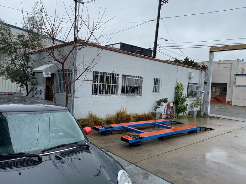 More Photos Of 3425 Ettie St, Oakland Warehouse For Lease