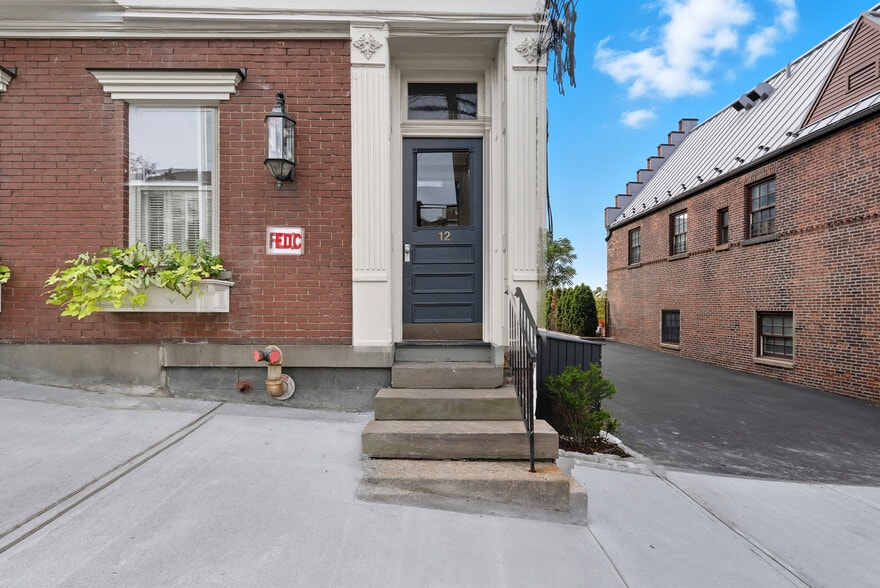 Primary Photo Of 12 Main St, Irvington Flex For Lease