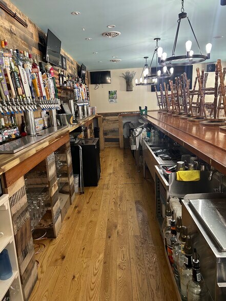 More Photos Of 17 Cherry Plain Sq, Berlin Restaurant For Sale