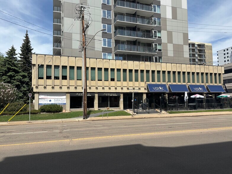 More Photos Of 11520 100 Av NW, Edmonton Apartments For Sale