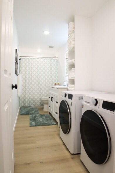More Photos Of 2371 Dewitt Dr, North Pole Warehouse For Sale