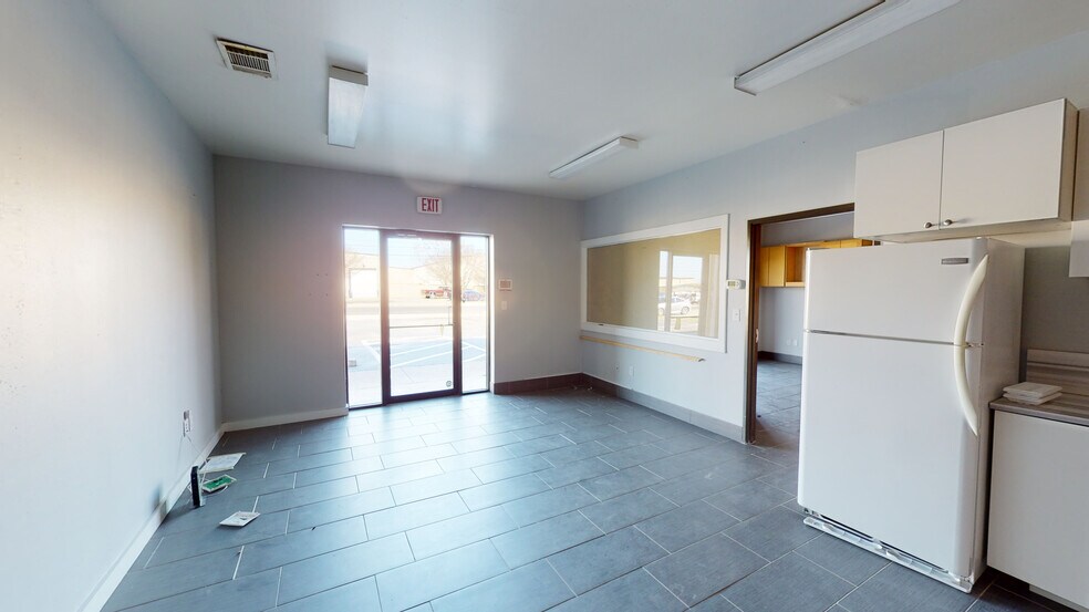 More Photos Of 2350 Patterson Industrial Dr, Pflugerville Warehouse For Sale