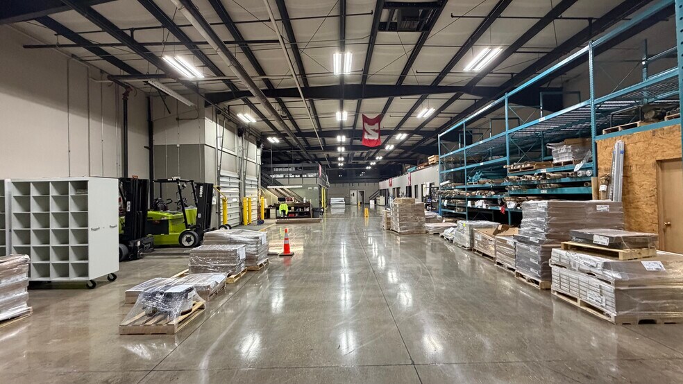 More Photos Of 5201 S 19th St, Lincoln Warehouse For Sale