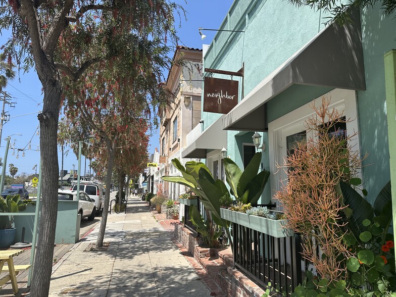 Primary Photo Of 1031 Abbot Kinney Blvd, Venice Storefront For Lease