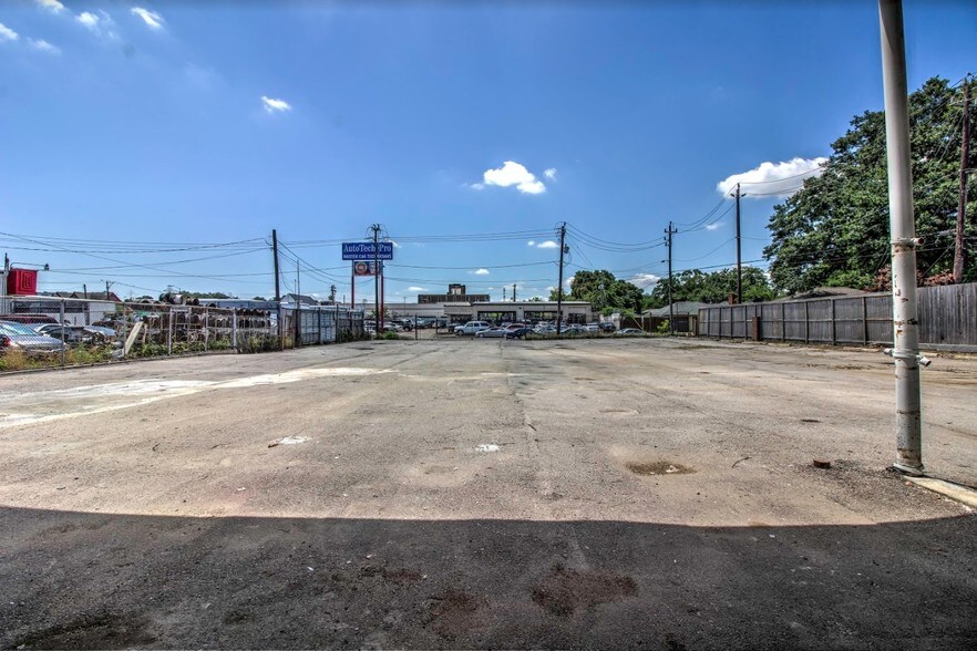 More Photos Of 3504 Hillcroft Ave, Houston Freestanding For Sale