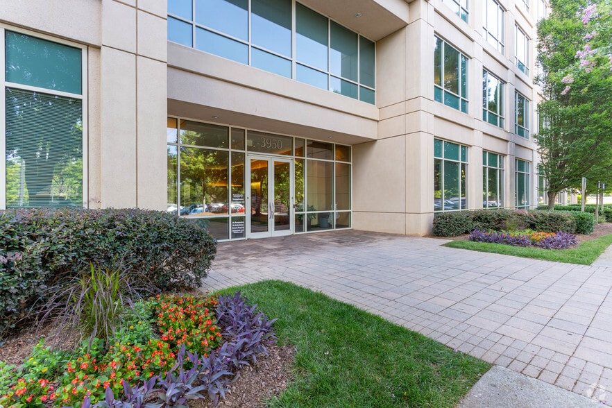 More Photos Of 3950 Shackleford Rd, Duluth Office For Lease