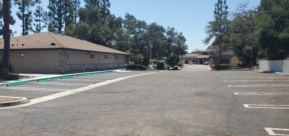 More Photos Of 30575 Trabuco Canyon Rd, Trabuco Canyon General Retail For Lease