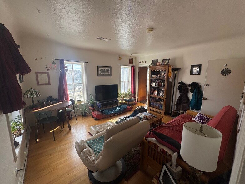 More Photos Of 510 10th St, Golden Apartments For Sale