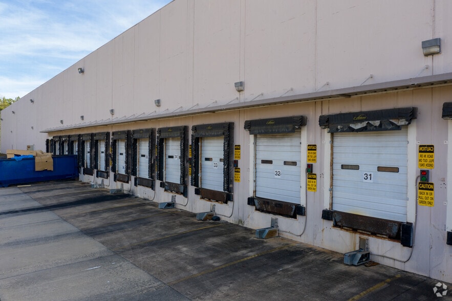 More Photos Of 2800 Sawnee Ave, Buford Warehouse For Lease