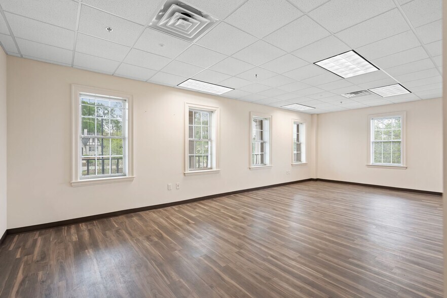 More Photos Of 112 Long Hollow Pike, Goodlettsville Office For Lease