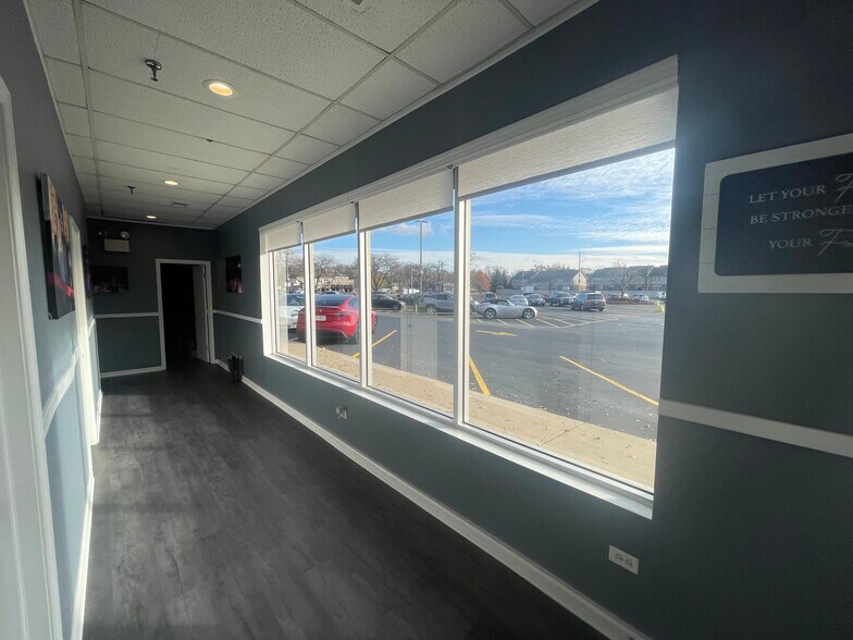 More Photos Of 17716 Oak Park Ave, Tinley Park Office For Sale