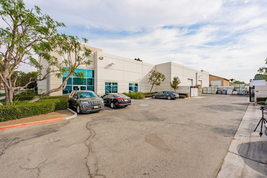 More Photos Of 6878 Airport Dr, Riverside Warehouse For Sale