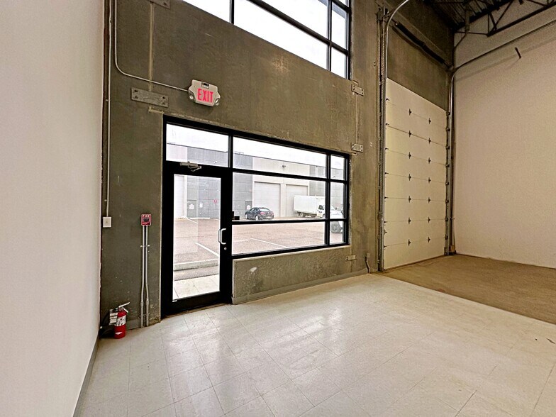 More Photos Of 400 Mackenzie Blvd, Fort McMurray Flex For Sale