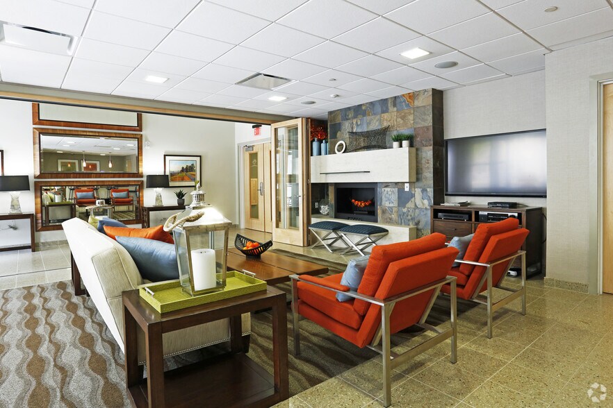 More Photos Of 332 Laskin Rd, Virginia Beach Apartments For Lease