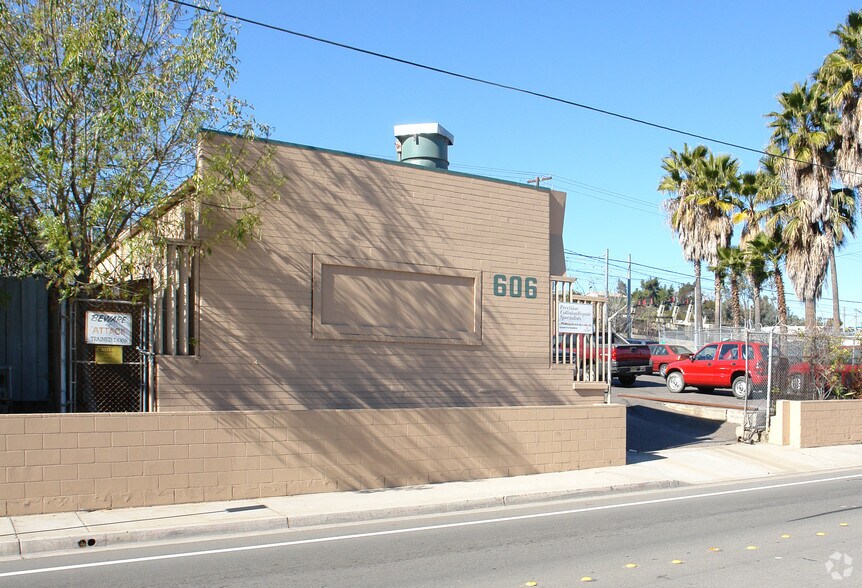 More Photos Of 606 Marshall Ave, El Cajon Service For Lease